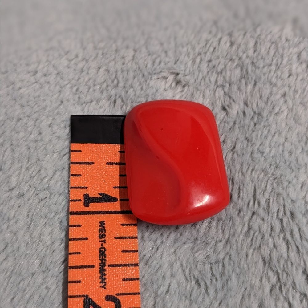 Vintage 80s Red Acrylic Rectangle Shaped Clip Earrings - Picture 5 of 6